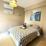 Apartment 2 Apts, Fast Wi-fi, 5 Min Walk To