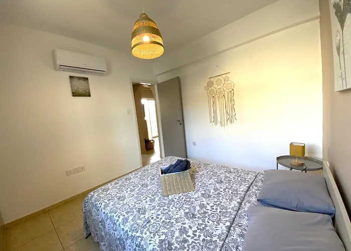 Apartmán 2 Combined Apts, Fast Wi-fi, 5 Min Walk To