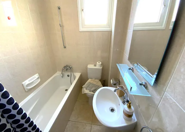 2 Combined Apts, Fast Wi-fi, 5 Min Walk To Appartement *