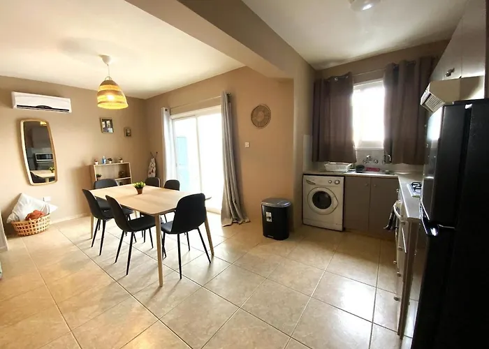 2 Combined Apts, Fast Wi-fi, 5 Min Walk To Appartement